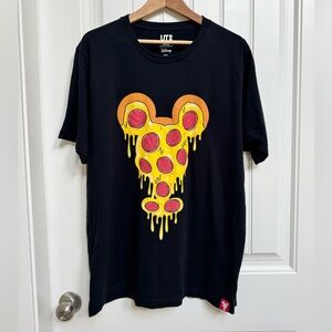 Disney x Uniqlo 100% Cotton Black Mickey Pepperoni Pizza T-Shirt. Size XL